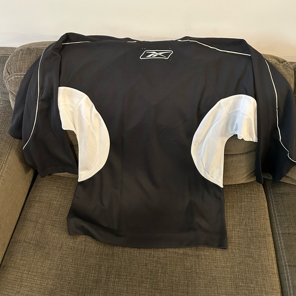 Reebok Authentic Boston Bruins NHL Hockey Practice Retro Jersey Men’s Sz: Small - Picture 5 of 5